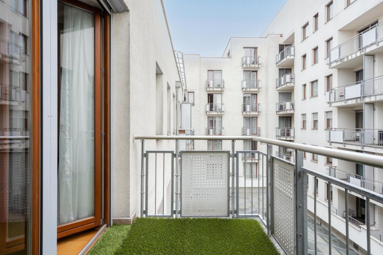 Penthouse Three Bedrooms, Three Balconies Apartment With Free Parking In Kiraly Street 부다페스트 외부 사진