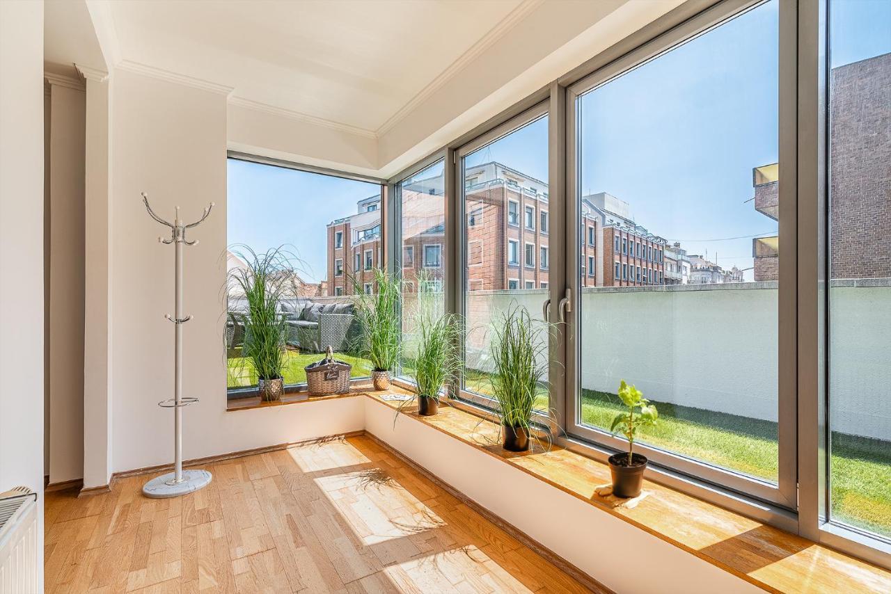 Penthouse Three Bedrooms, Three Balconies Apartment With Free Parking In Kiraly Street 부다페스트 외부 사진